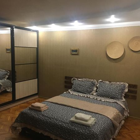 Kvartira Na Krakivskiy 12 , 52 Apartment Kiev Exterior photo